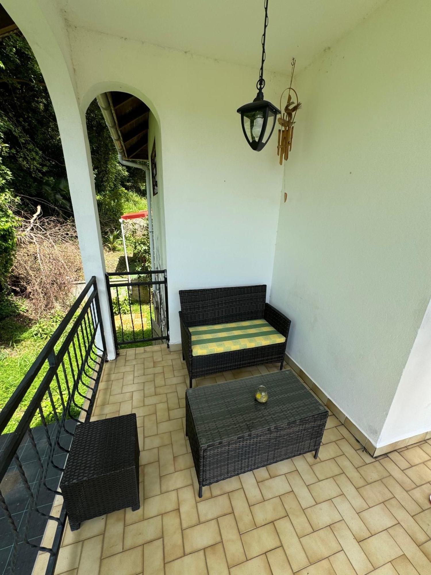 La Canopee Enchantee, Chambres D'Hotes, Piscine, Proche Aeroport, Gare Maritime レザビーム エクステリア 写真